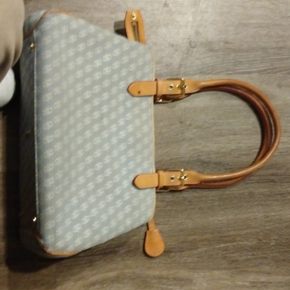 Handbag - Picture 2 of 6